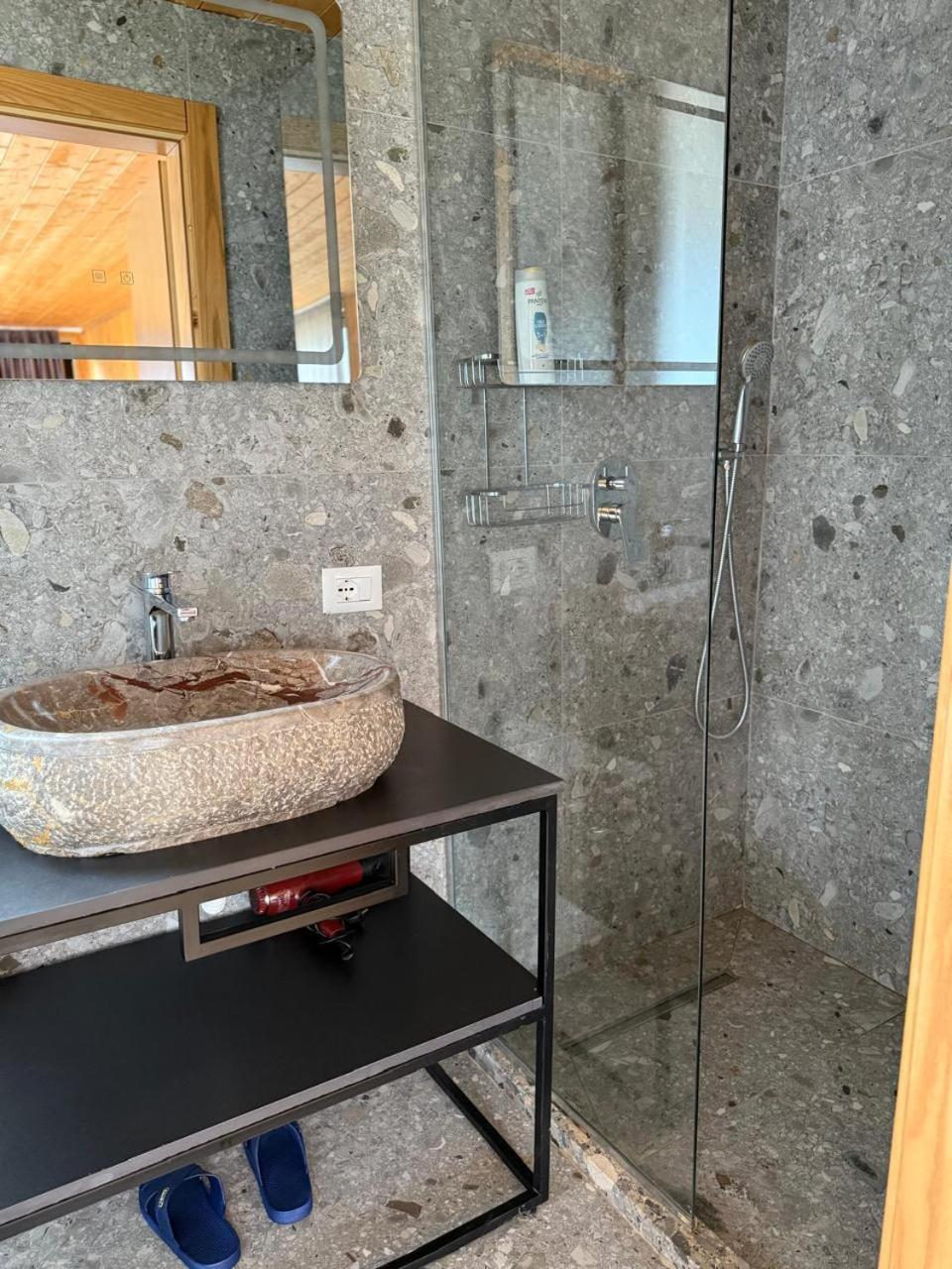Villa Ujevara E Vogel Theth Εξωτερικό φωτογραφία